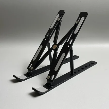 حامل لابتوب قابل للطي والتعديل – خفيف، متين، ومناسب لكل الأجهزة